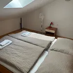 Annaleah Apartment *