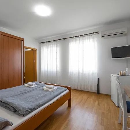 Annaleah Appartamento Dubravice